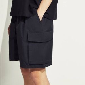 H&M men’s Black Cargo Shorts NWOT large elastic waist